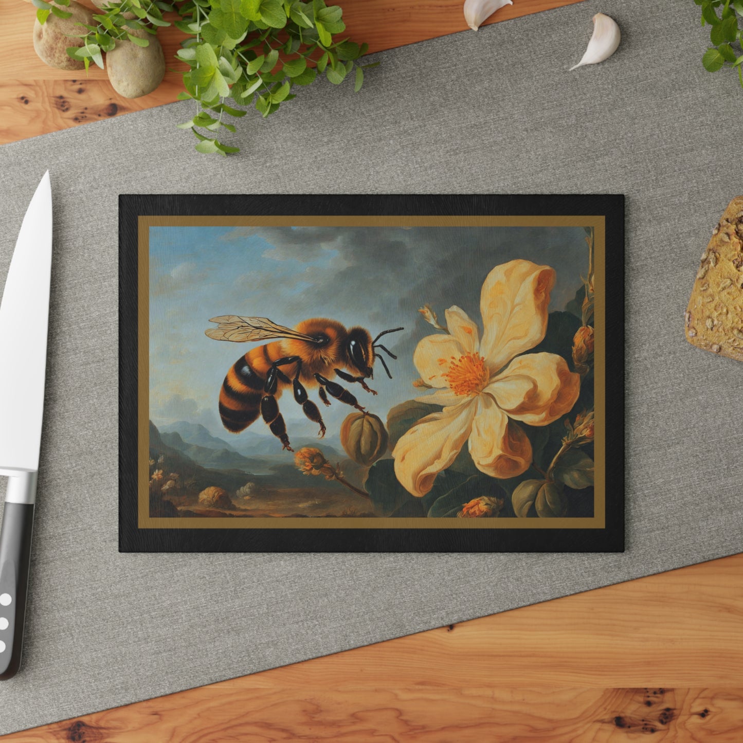 Classic Bee Glass Cutting Board